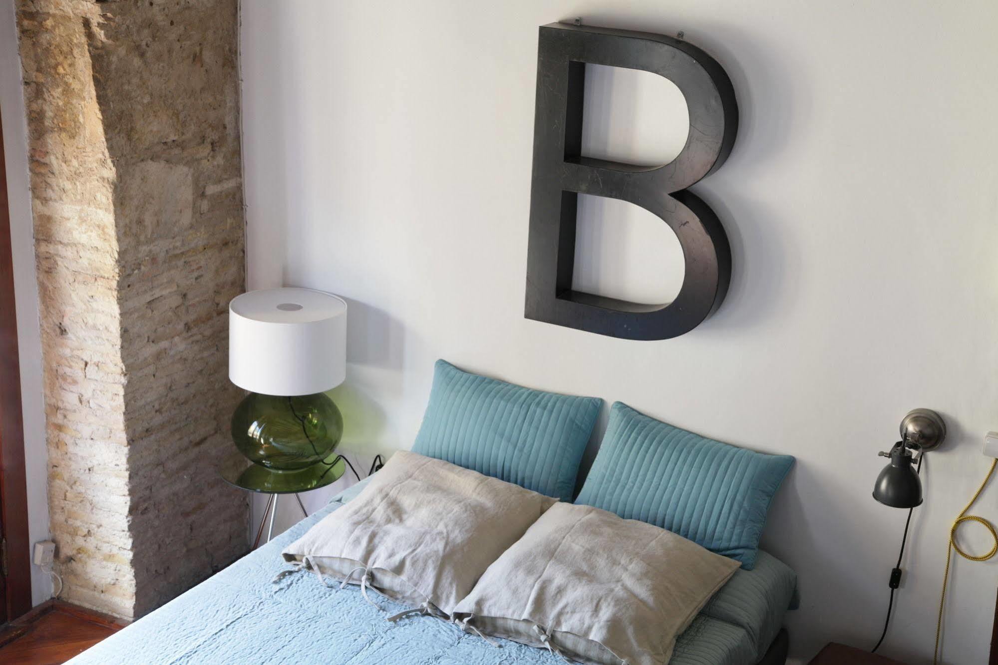 Appartement BUBUFLATS Mossén à Valence Extérieur photo