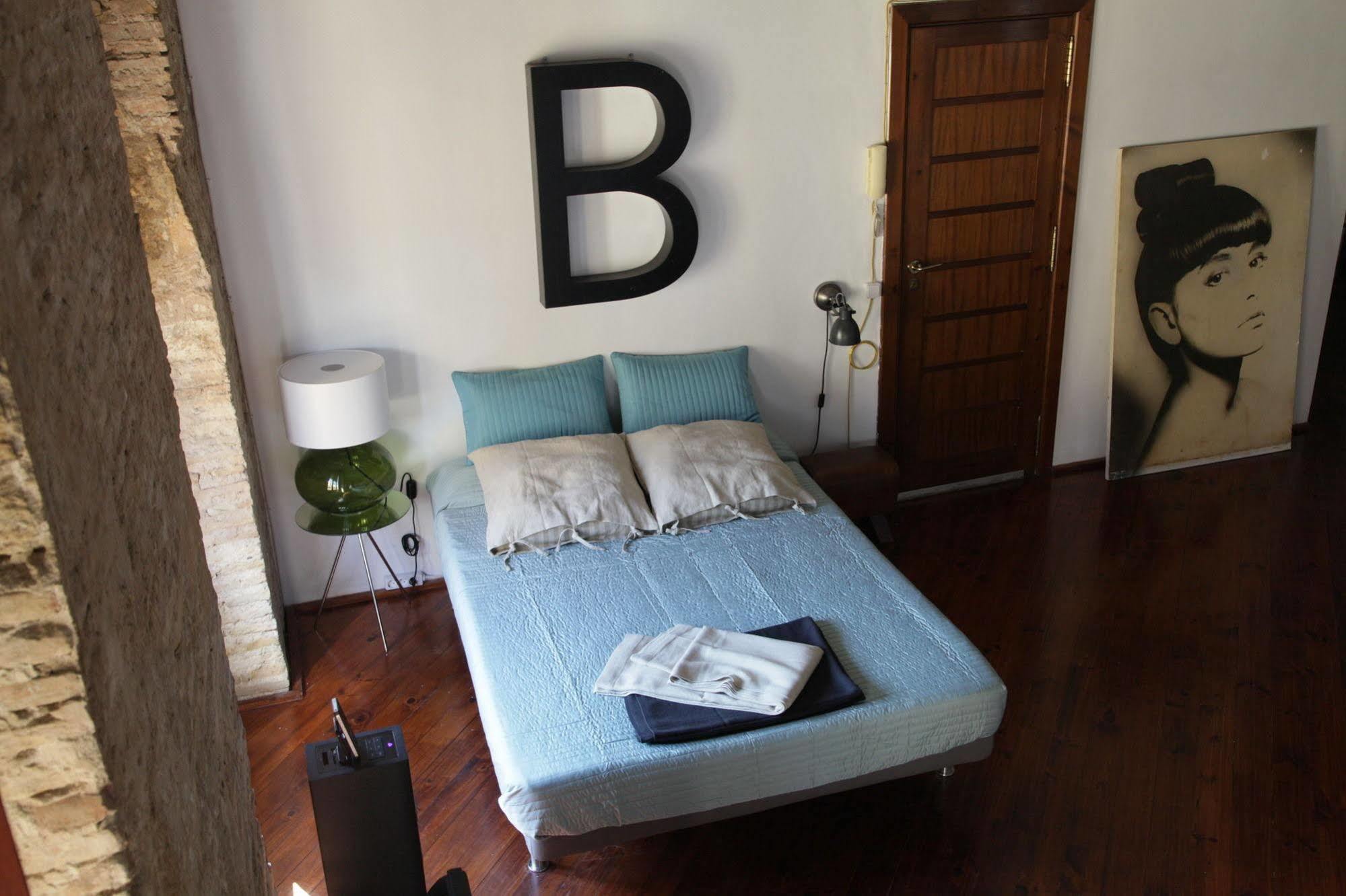 Appartement BUBUFLATS Mossén à Valence Extérieur photo
